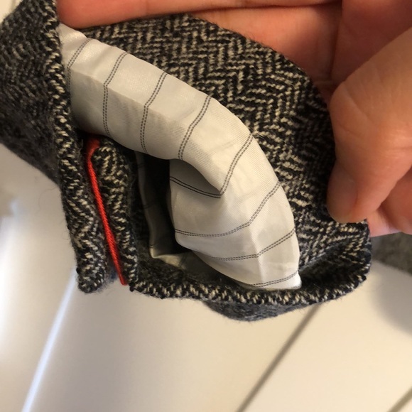 Gap Academy Wool / Silk Blended Herringbone Blazer - Picture 9 of 14